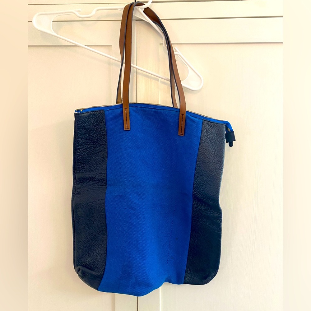 Gap purse